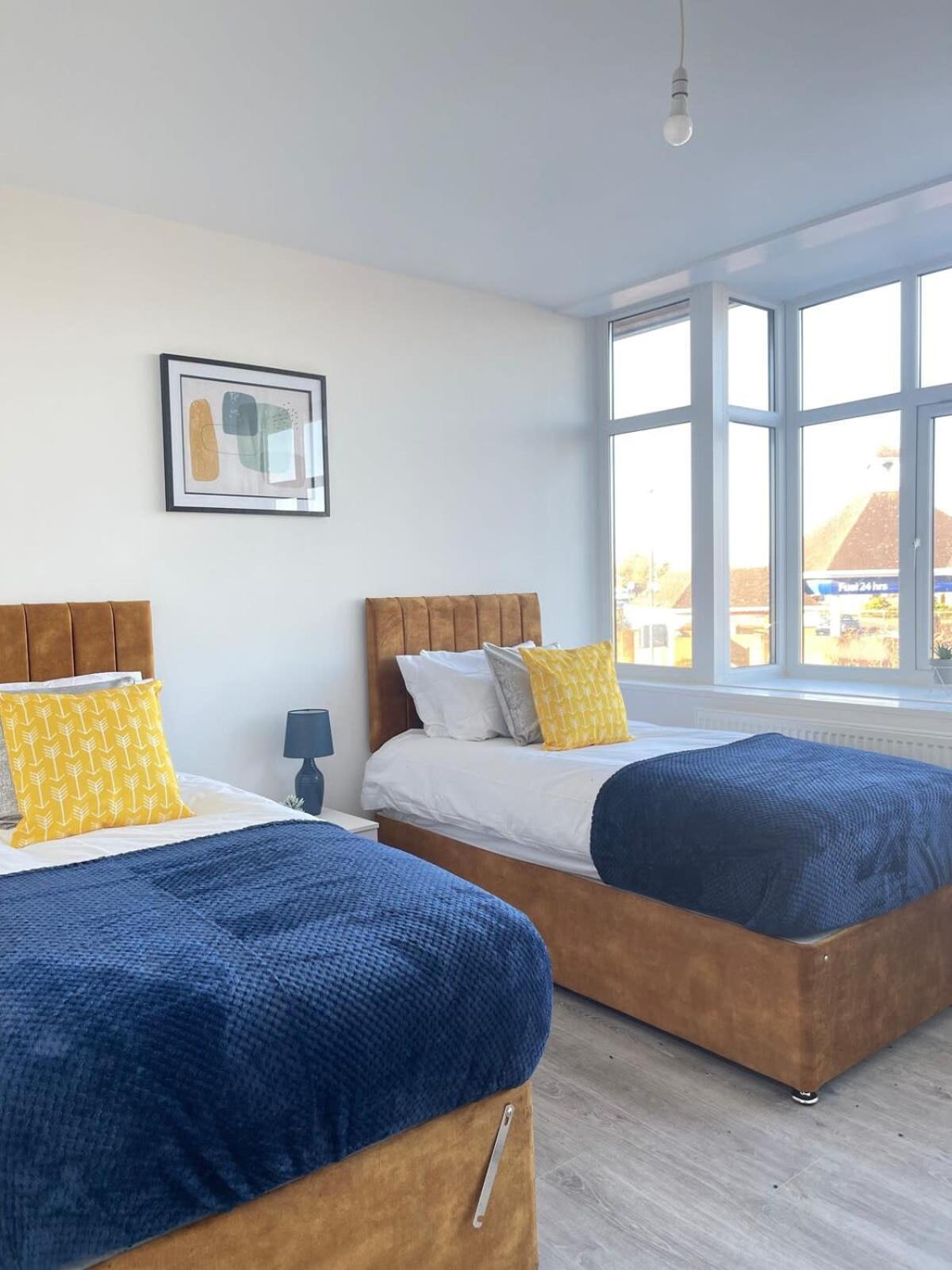 1 Bedroom Apartment - Flitwick - Contractor Friendly - Tourist Ready - Full Kitchen - Wifi - Smart Tv - Sofa Bed - Free Parking - Ideal For Short Or Long Stays Exteriör bild
