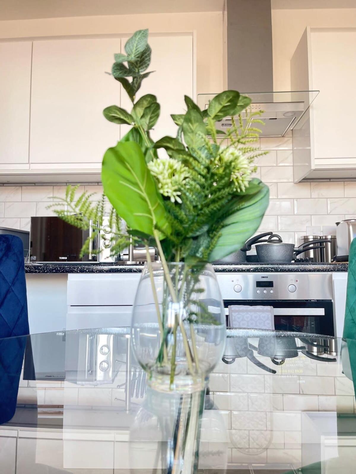1 Bedroom Apartment - Flitwick - Contractor Friendly - Tourist Ready - Full Kitchen - Wifi - Smart Tv - Sofa Bed - Free Parking - Ideal For Short Or Long Stays Exteriör bild